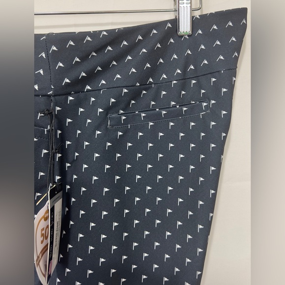 Tail White Label In For The Win Pull On Bermuda Gild Short UPF 50 Size … - Picture 7 of 10